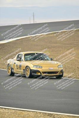 media/Jan-26-2025-CalClub SCCA (Sun) [[cfcea7df88]]/Group 1/Race/